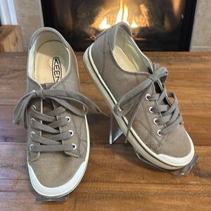 Keen Women's Sneakers - Taupe and Cream